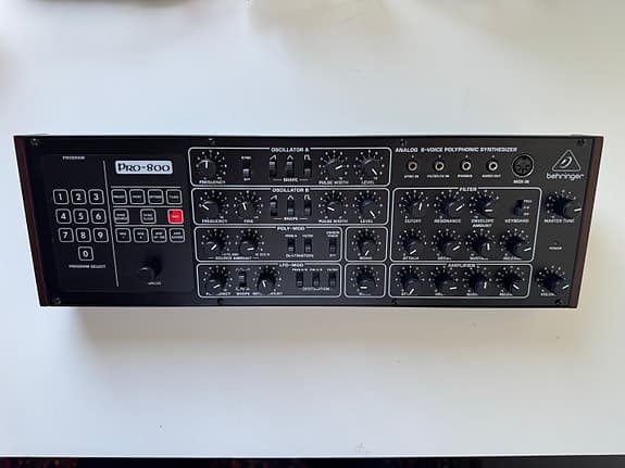 Behringer Pro-800 analog synthesizer