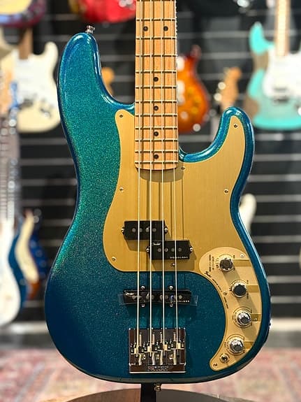 Fender Limited Edition American Ultra II Precision Bass Aurora