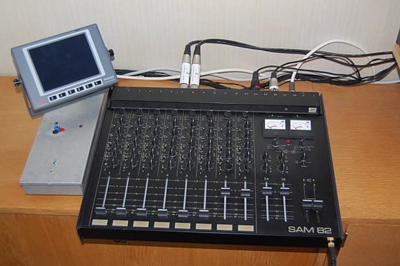DK-Audio 200 analysator med SAM 82 mixerbord