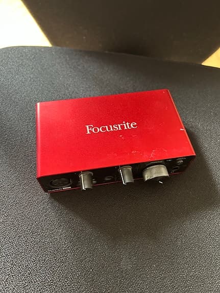 Focusrite Scarlett Solo USB-ljudkort röd