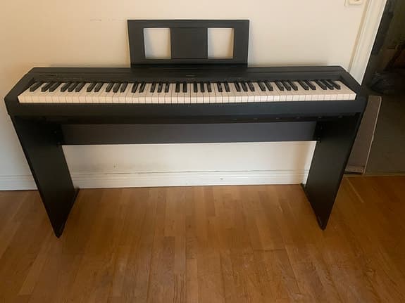 Yamaha P-45 digitalpiano svart