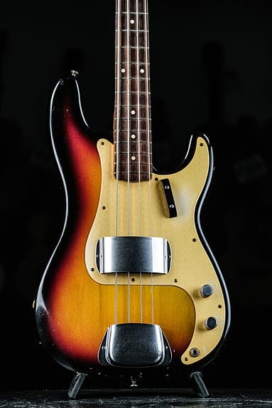 2006 Fender Custom Shop Precision Bass Relic 3-tone sunburst