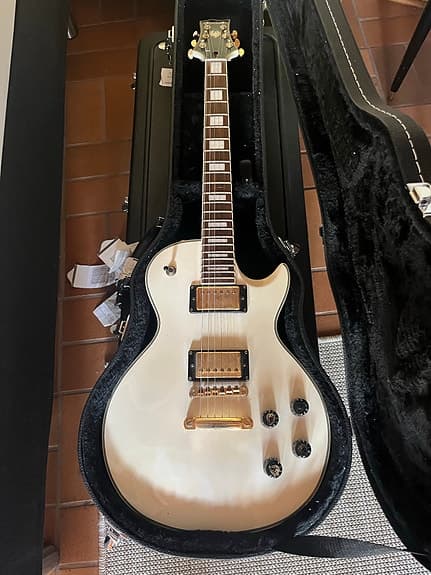 Supreme Les Paul gitarr