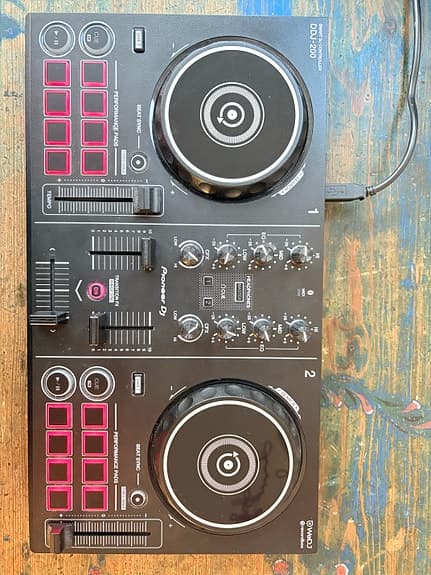Pioneer DDJ-200 2-channel Smart DJ controller - including cable