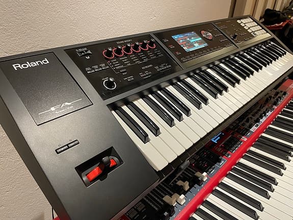 Roland FA06