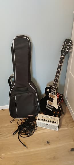Epiphone Les Paul standard (ebony) med tillbehör