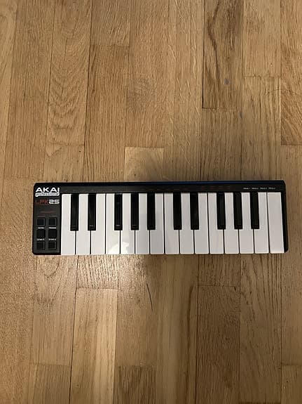 Akai LPK25 MK2 Laptop MIDI Keyboard