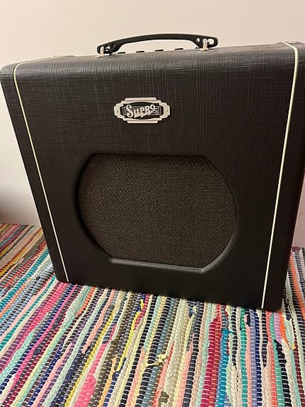 Supro Blues King 12