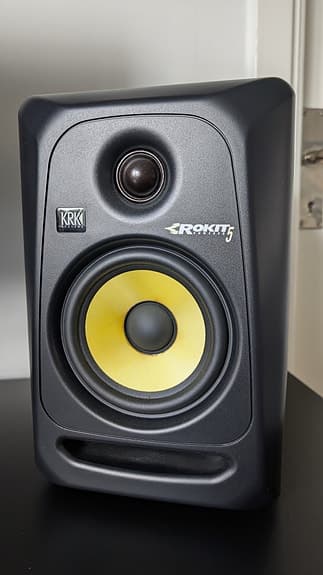 2st KRK Rokit5 G3 +Steinberg UR22 audio interface + XLR Cablar