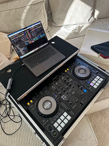 Pioneer DJ-controller ddj 800 med flightcase