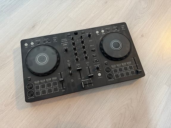 Pioneer DDJ‑FLX4 DJ-controller svart