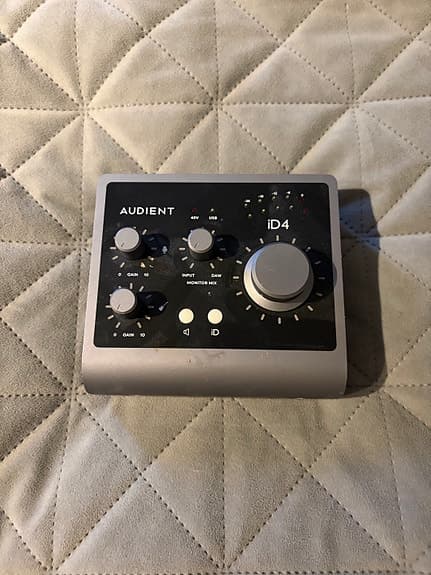 Audient iD4 USB-ljudkort / audio interface