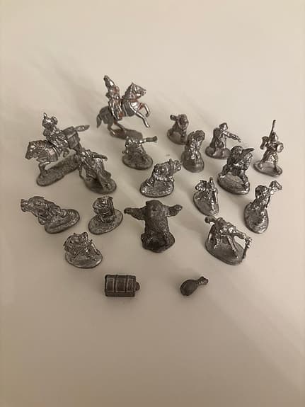 Parti retro fantasy-figurer i metall (D&D / Warhammer – 1980-tal)