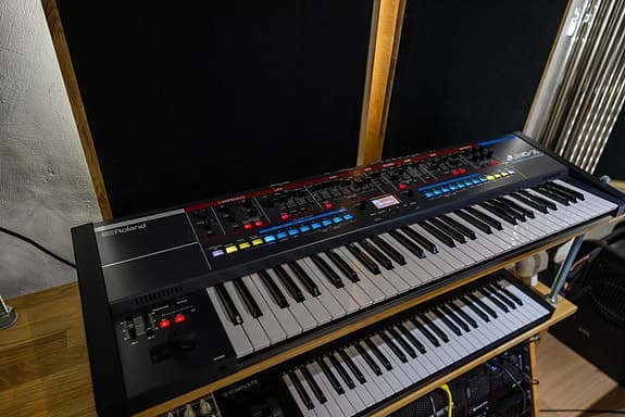 Roland JUNO-X – mycket fint skick