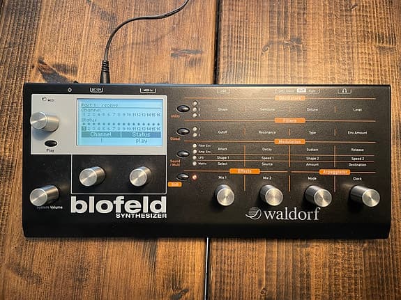 Waldorf Blofeld synthesizer svart ink License SL Sample Opt