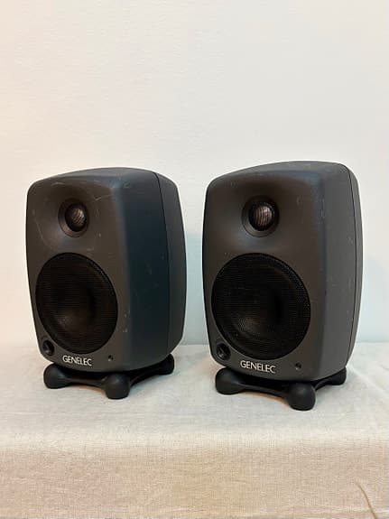 Genelec 8020B – professionella aktiva studiomonitorer, par med originalkartonger