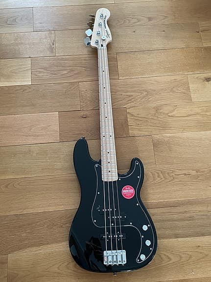 Squier Precision Bass elbas svart