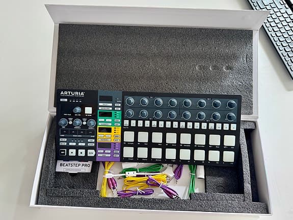Arturia BeatStep Pro + Onyx 8 mixer
