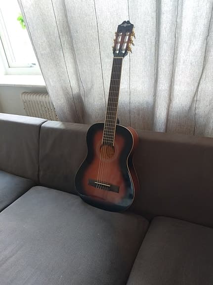 deluxe 1/2 classical guitar trans sunburst gear4music