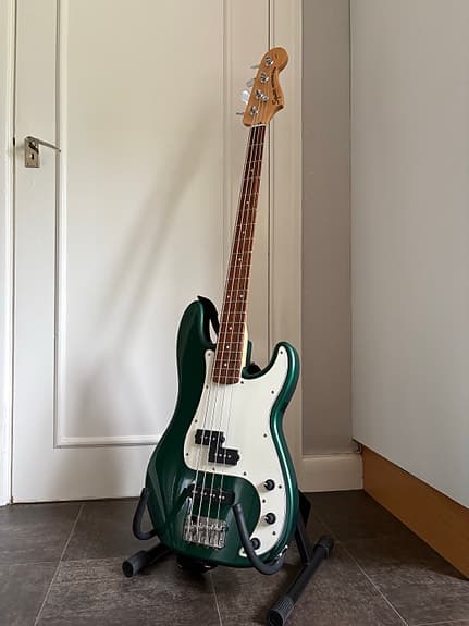 Squier Standard Precision bass Special