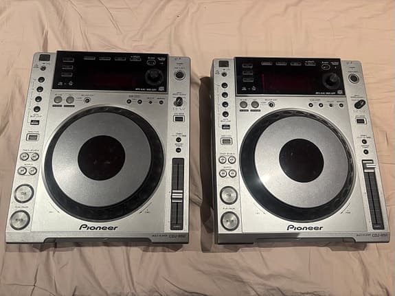 2x CDJ 850