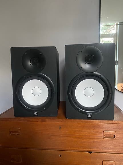 Yamaha HS8 aktiva studiomonitorer svarta