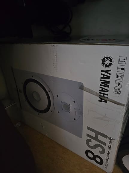Yamaha HS8 studiomonitor vit