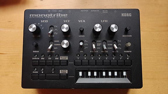 Korg Monotribe analog groovebox / synthesizer