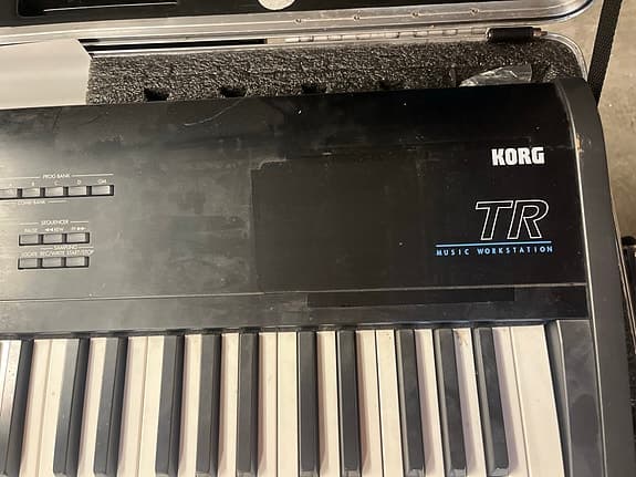 Korg TR Music Workstation synth/keyboard svart