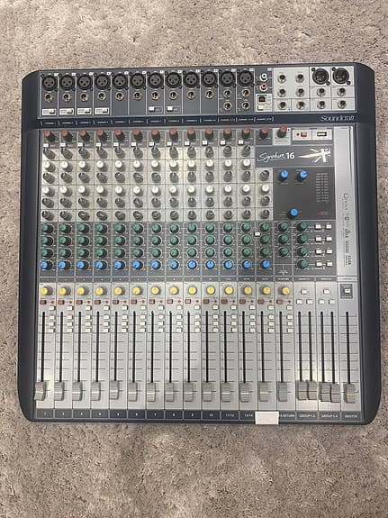 Soundcraft Signature FX16 mixerbord