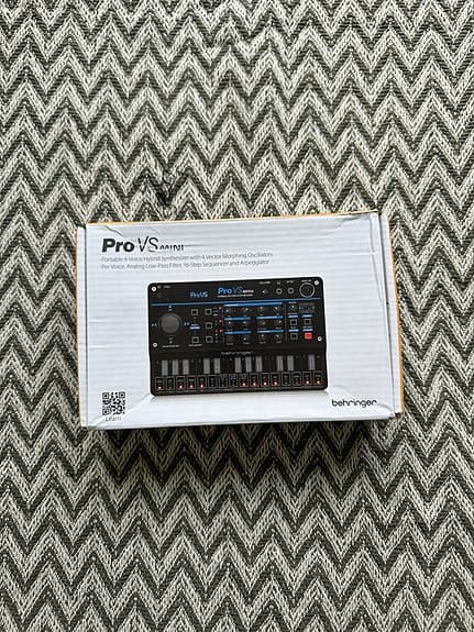 Behringer Pro VS Mini – Hybrid Vector Synthesizer