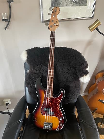 Squier Precision Bass