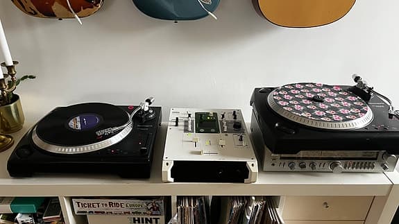 🎧 DJ-setup – 2x Numark TT1625 + KORG KM-202 KAOSS Mixer (RARE)