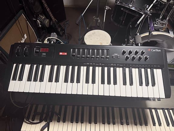 Carillon MIDI-keyboard svart