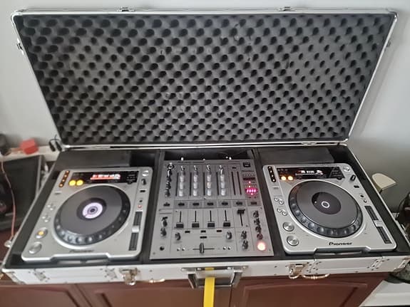 komplett Pioneer DJ- setup i Flightcase(CDJ & Mixer