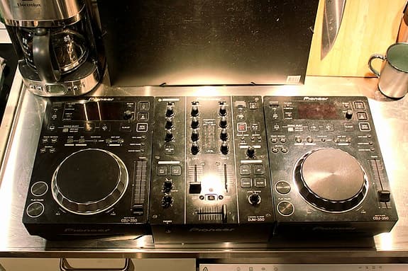 2×CDJ-350, DJM-350 Pioneer DJ