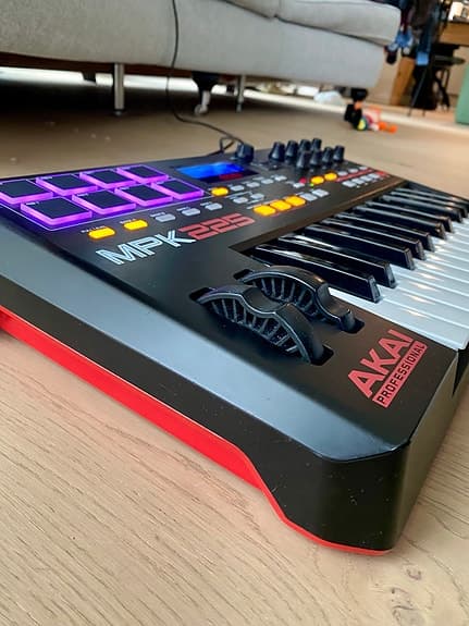 Akai MPK225 – 25-Key MIDI Keyboard Controller
