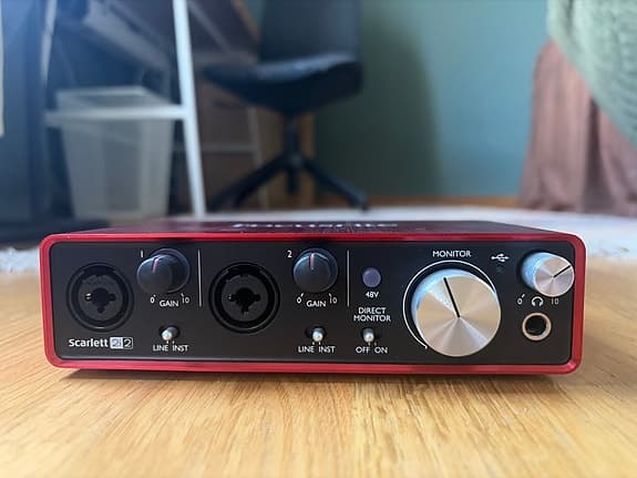 Focusrite Scarlett 2i2 2nd gen Ljudkort