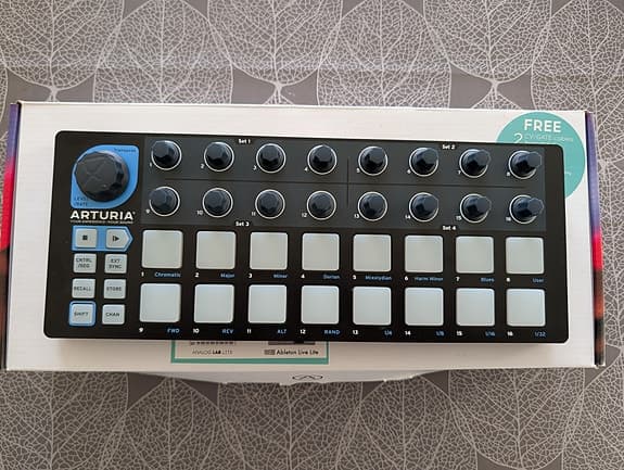 Arturia BeatStep (MIDI/CV-kontroller & Sequencer)