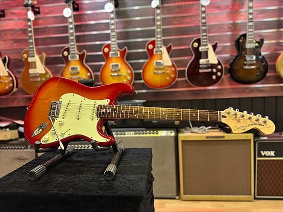 Squier standard stratocaster sienna sunburst
