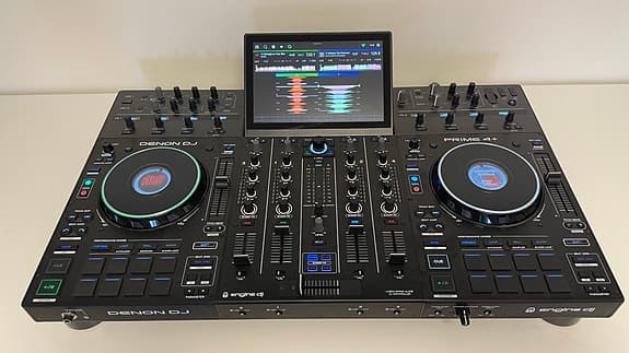 Denon DJ Prime 4+ DJ-controller svart