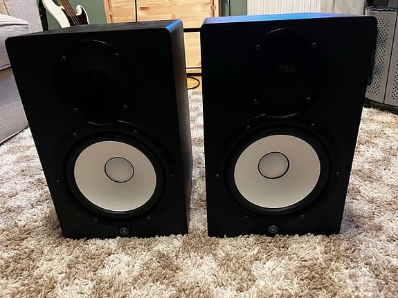 Yamaha HS8 aktiva studiomonitorer svarta