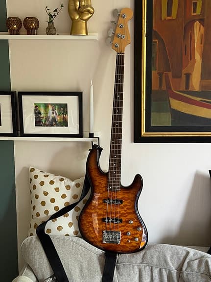 Fender Jazz Bass Deluxe 24