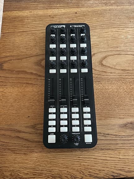 Allen & Heath Xone K2 MIDI-controller svart