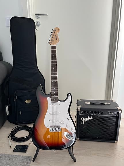 Komplett Elgitarrset - Morgan - Stratocaster