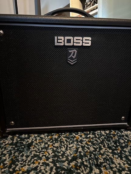 Squier Telecaster elgitarr svart med BOSS Katana förstärkare