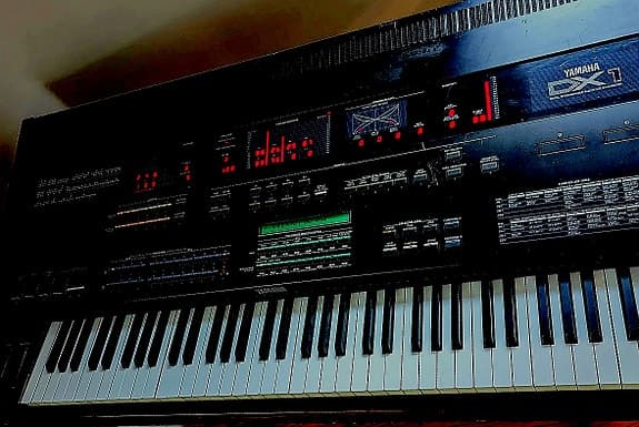 YAMAHA DX-1