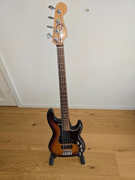 Fender American Deluxe Precision Bass USA 2000 Sunburst