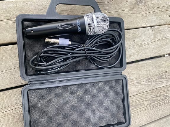 König Professional Dynamic Microphone med XLR-kabel