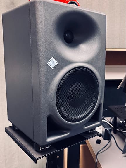 Neumann KH 150 studiomonitorer + MA1 kalibreringsmikrofon
